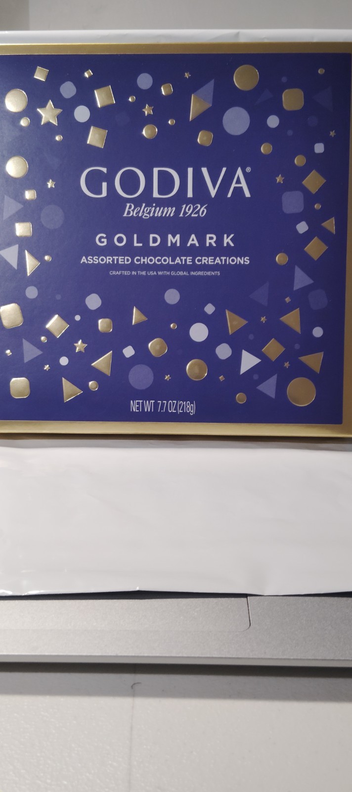 Godiva Goldmark Premium Assorted Chocolate Creations Gift Box 18 Pcs 7.7 oz Lot