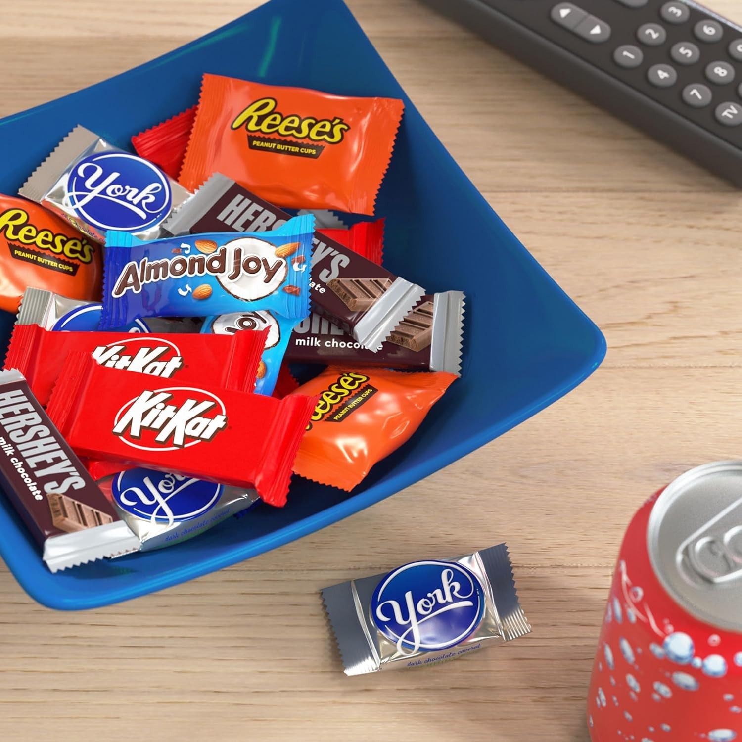 Hershey Assorted Chocolate Flavored Candy Variety Party Pack, 25 oz