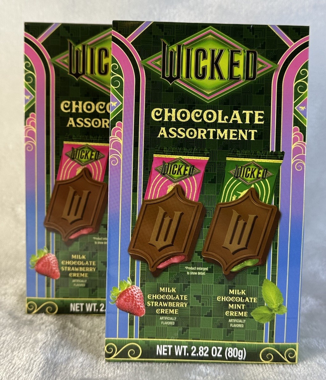 NEW WICKED Milk Chocolate Glinda Elphaba 2.82 oz Strawberry Mint Creme Movie Mix