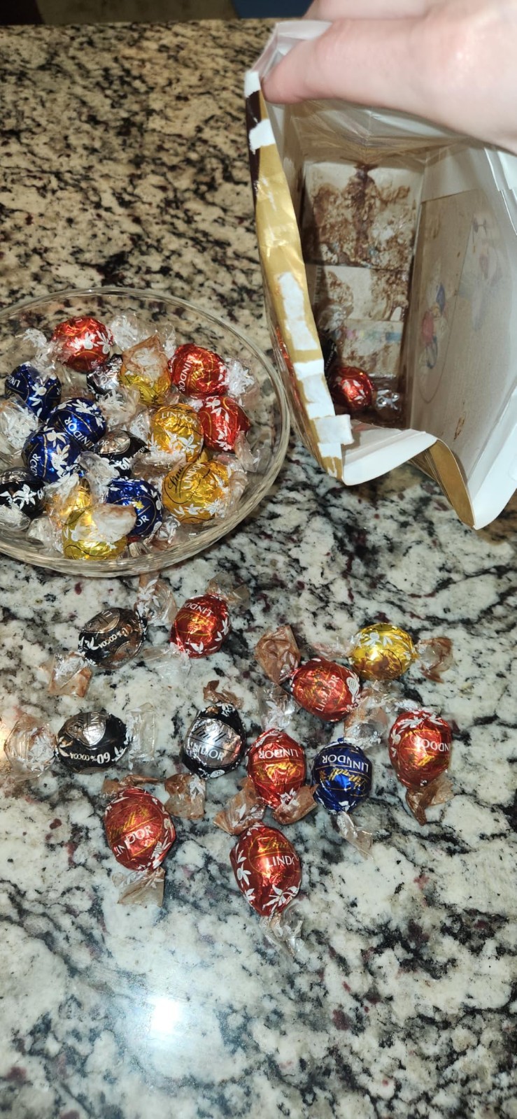 15.2 oz Assorted Chocolate Truffles – Smooth Melting Centers