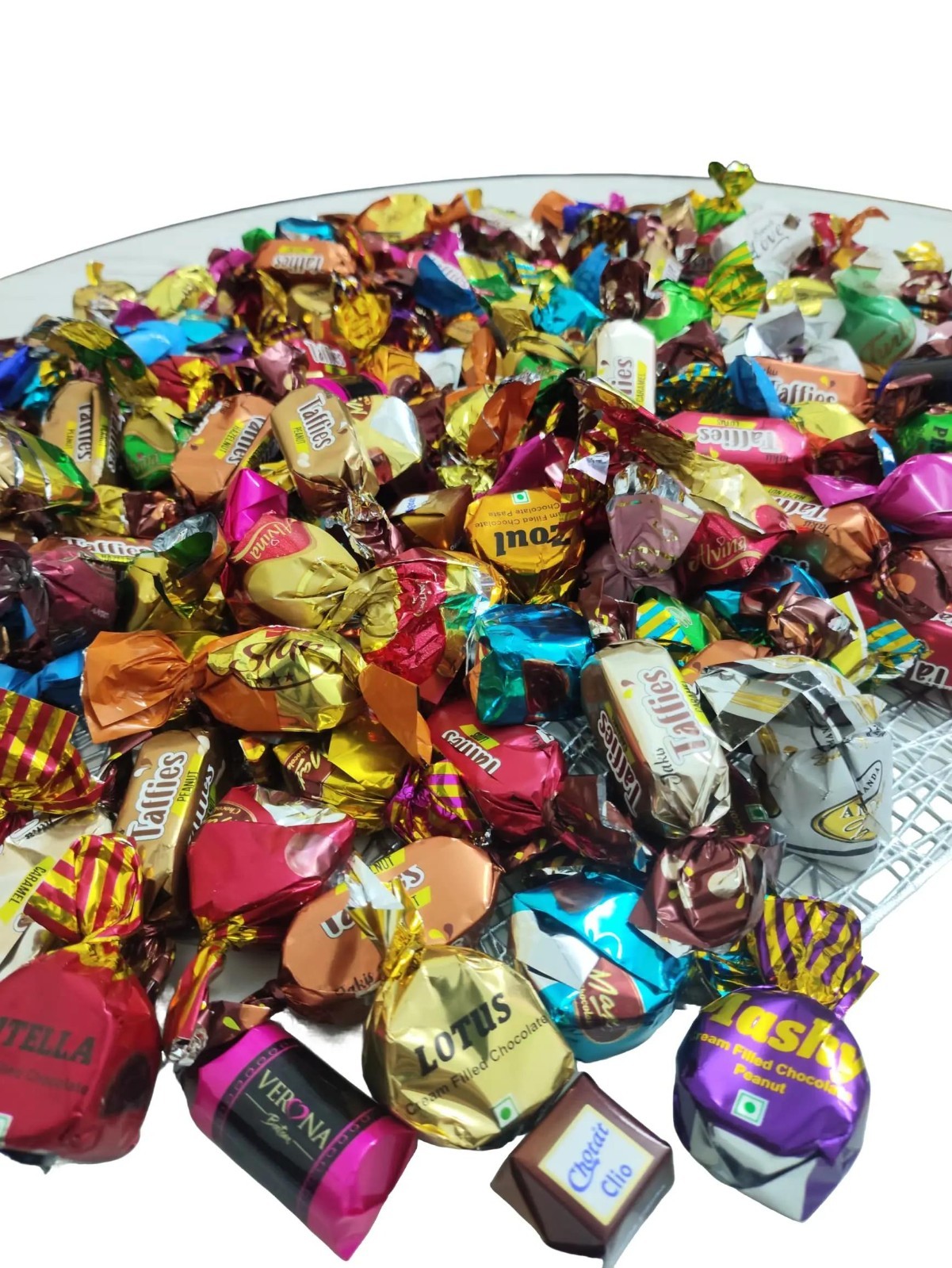 Hight Quality Arabic And Turkish chocolate  Mix Chocolate  From Dubai 1Kg500g