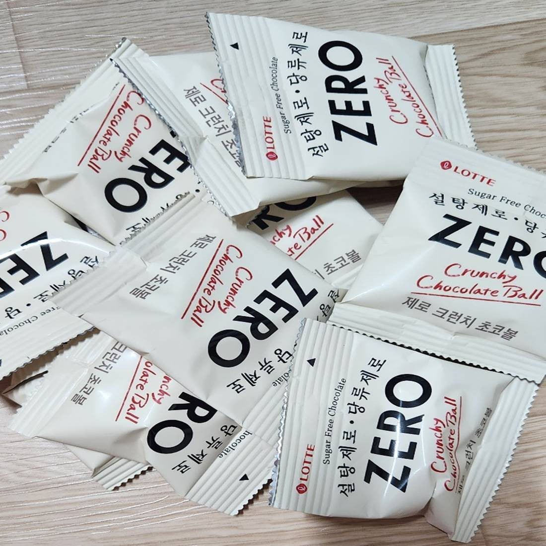 2+2 LOTTE Dream Cacao 72% & ZERO Suguar mini Crunch Chocolate Balls Korean Snack