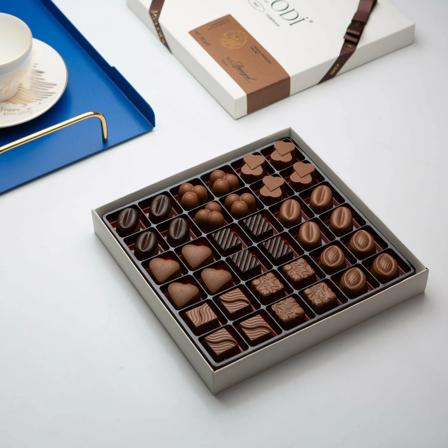 Carians Praline Chocolate Luxury Gift Box