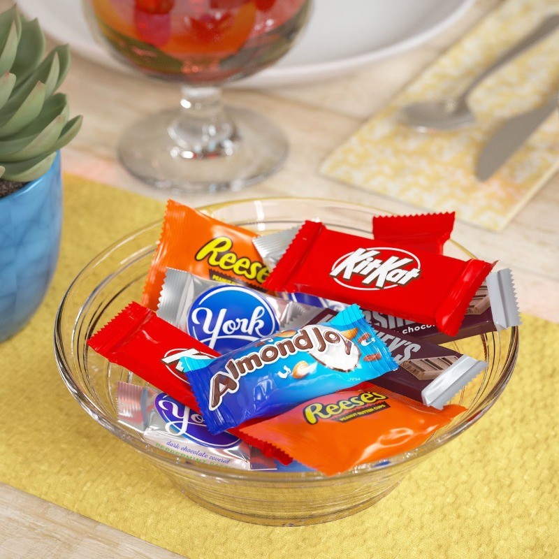 HERSHEY’S Assorted Chocolate Flavored Candy – 25oz