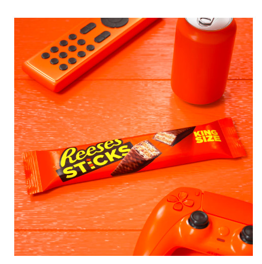 Reese’s Sticks Chocolate and Peanut Butter Creme Wafer King Size Candy, Bar 3 oz