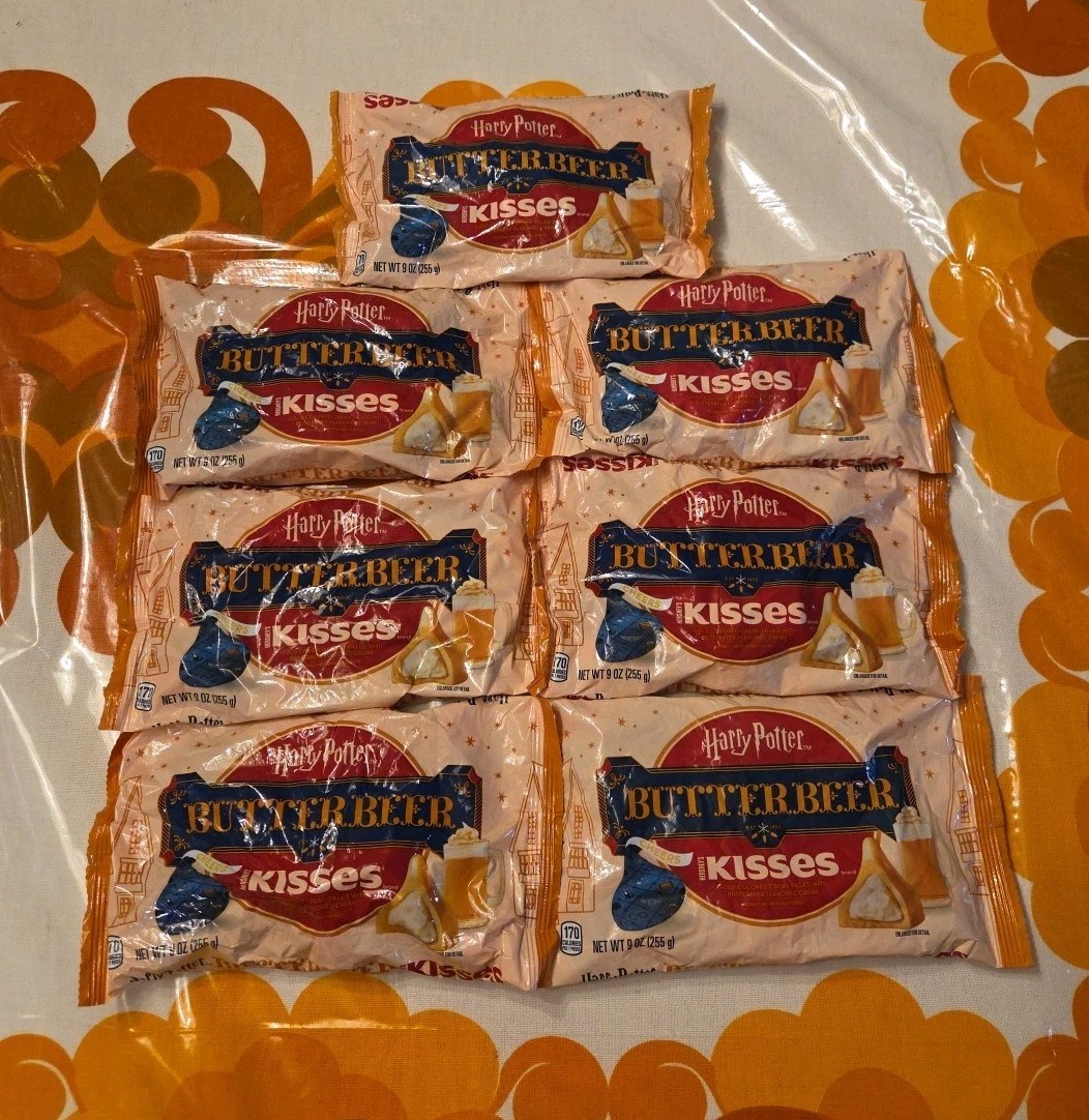 7-Hershey’s Kisses 9 oz. Harry Potter BUTTERBEER Creme Gold Chocolate BB 12/2026