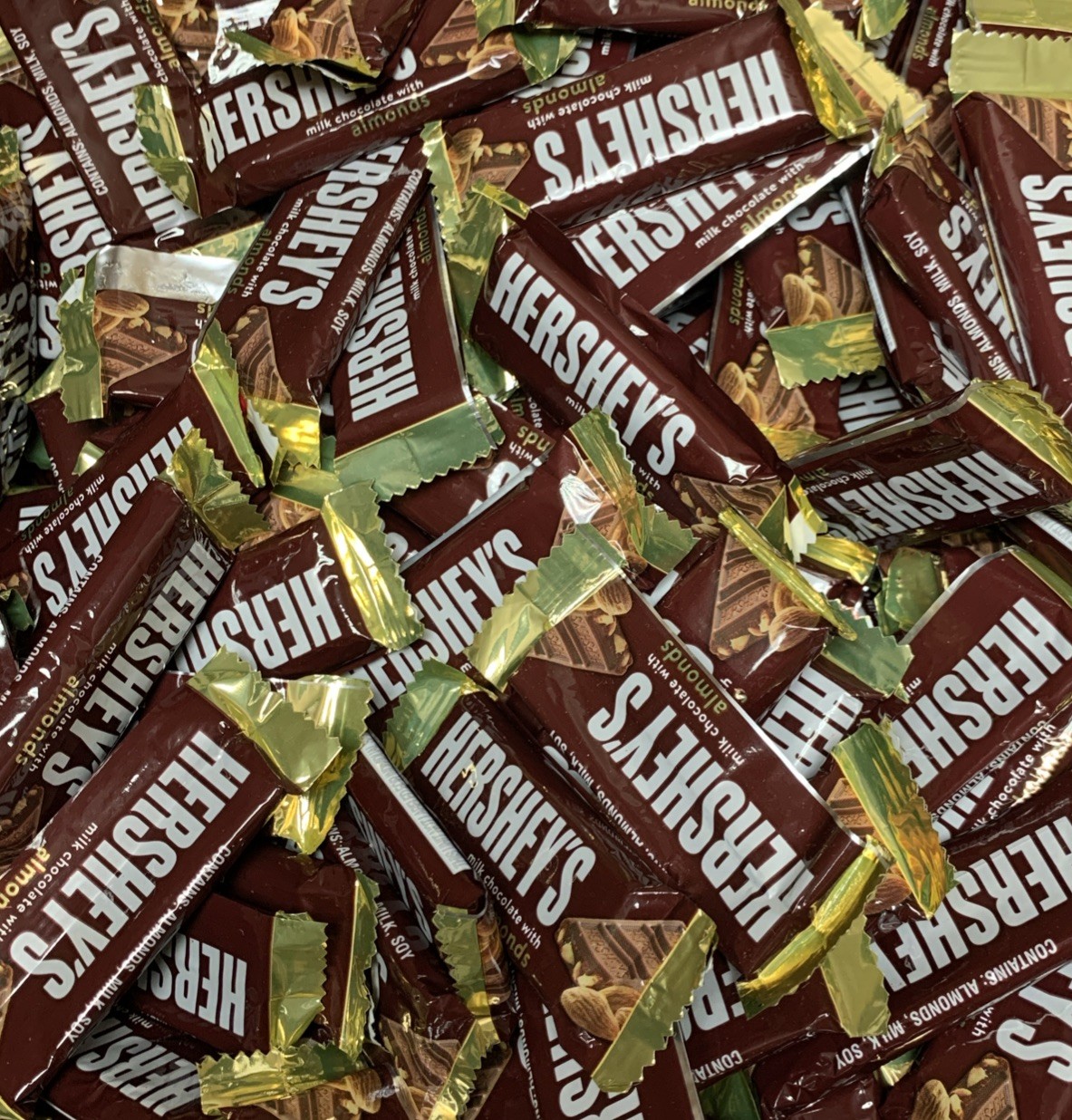 Hersheys MILK Chocolate ALMOND – Fun Size , Snack Size , Treat Size 2 Pounds
