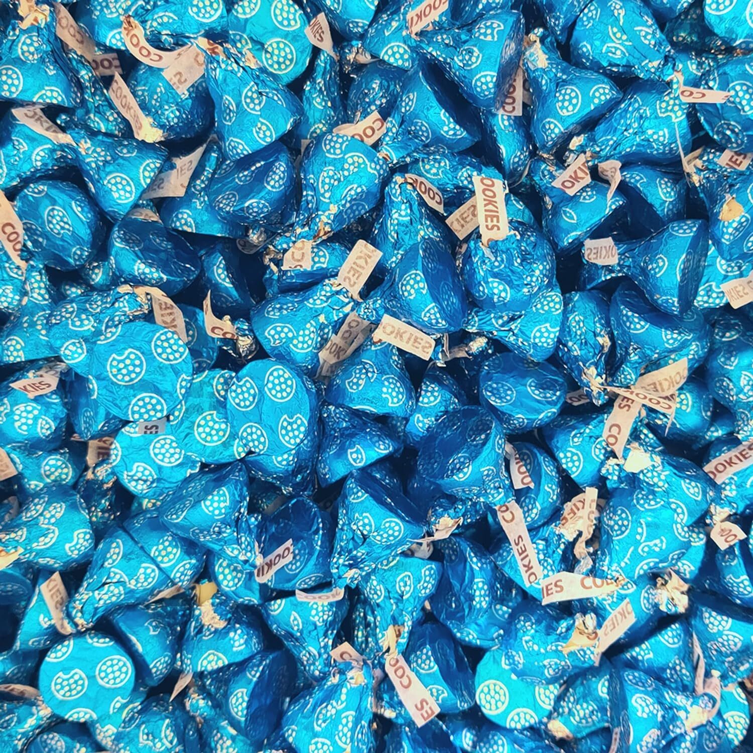 KISSES HUGS WHITE CREME & COOKIES & CREME MIX Chocolate Candies, BULK BAGS VALUE