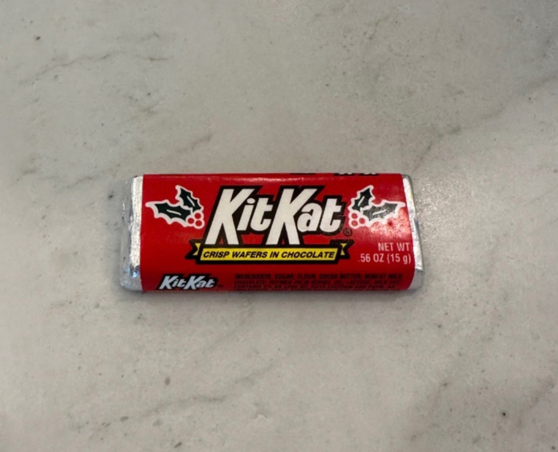 RARE Limited Edition KitKat Unknown Era Hershey Nestle INFORMATION NEEDED