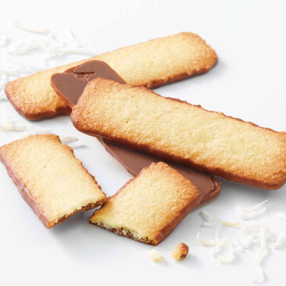 Japan Royce Baton cookies coconut flavored (25 servings)