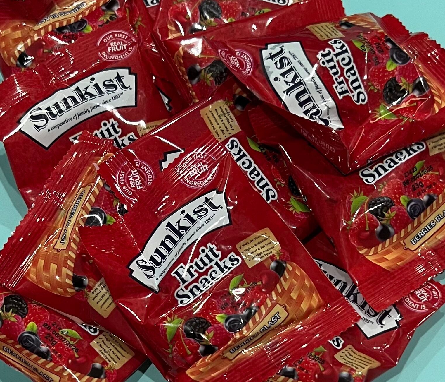 FRUIT SNACKS-MINI POUCH CHEWY-BITE SIZE-BULK BAG VALUE PRICE ON THE GO SNACK NOW