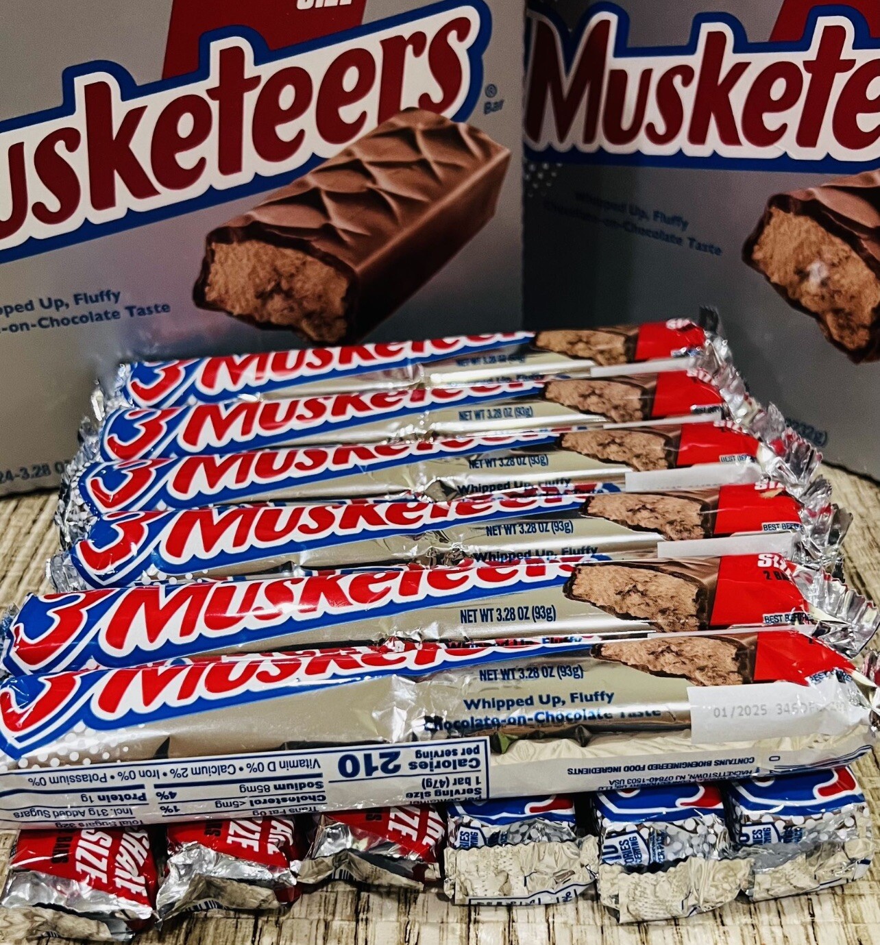 6 packs. 3 Musketeers Chocolate Bars. 2 Bars In one pack. Please Read The Discr