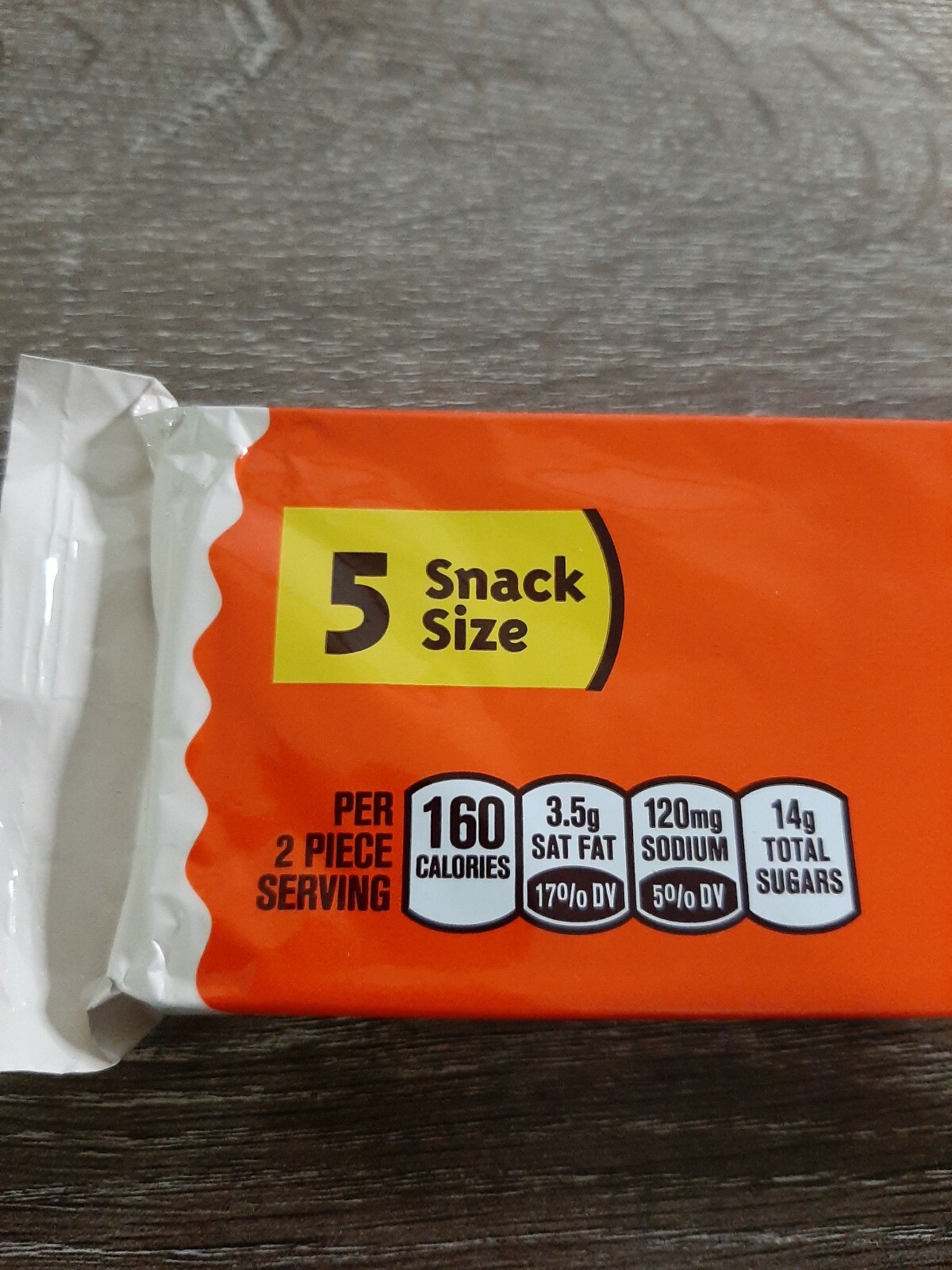 (2) White Reese’s Peanut Butter Cups, 5 Snack Size Cups Per Pack 2.75oz Packages