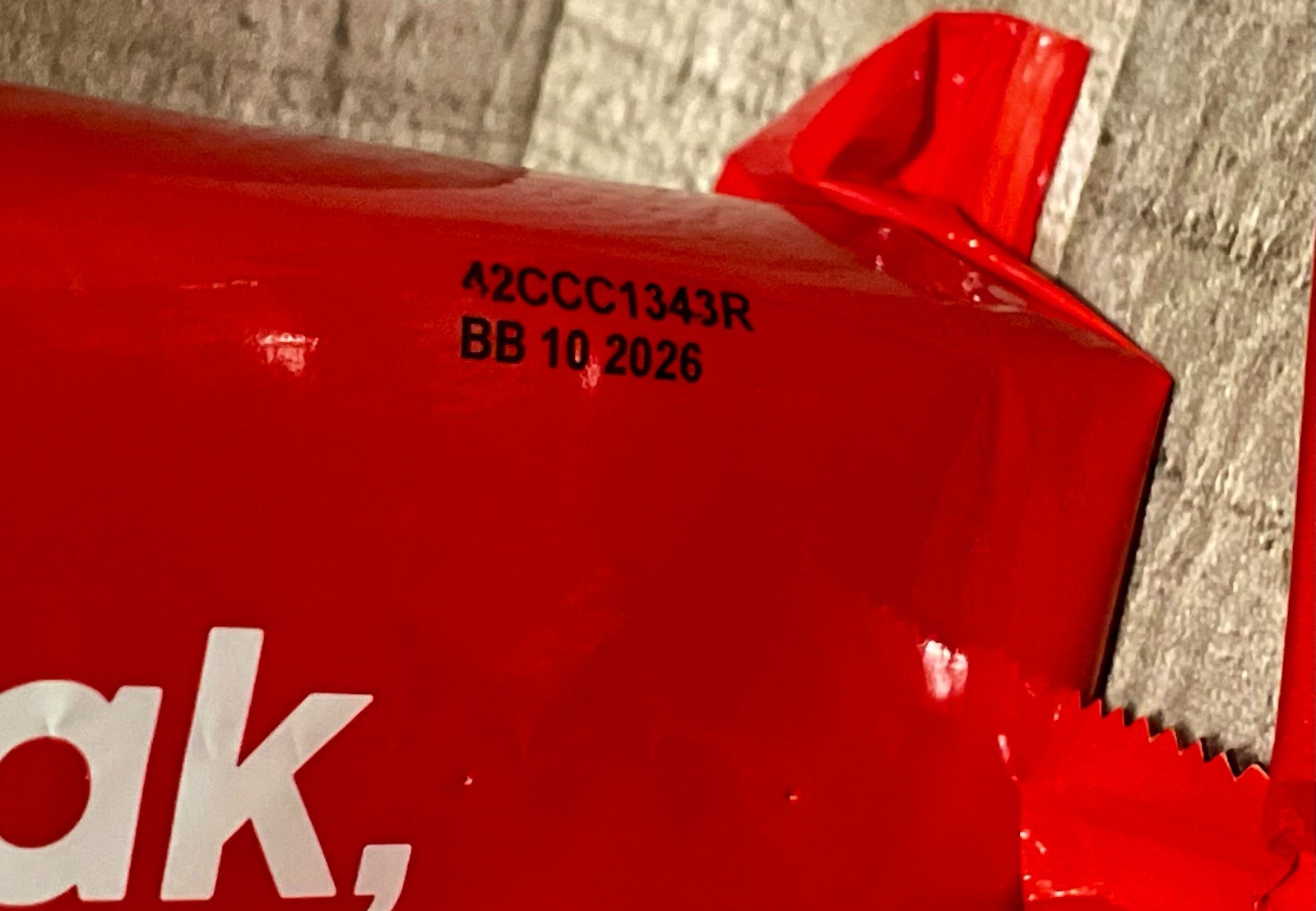 KITKAT Snack Size Bars 124 Bars Individually Wrapped -BB 10/26
