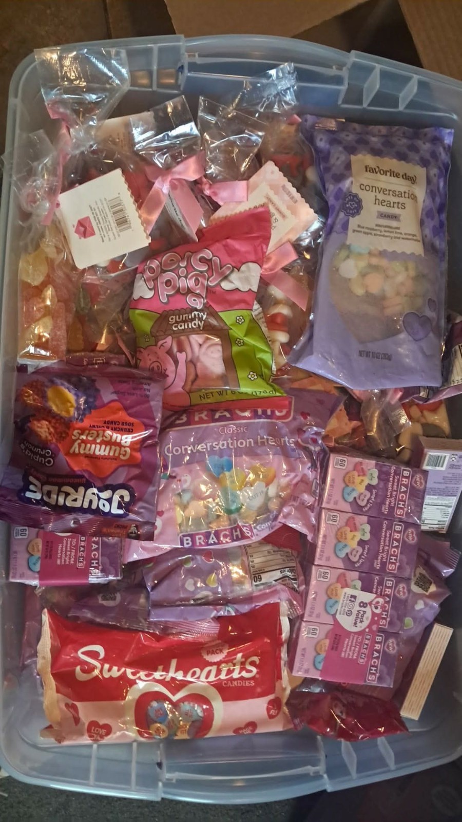 All Brand New In Date med Priority Box Full Of Assorted Candy Chocolate Gummies+