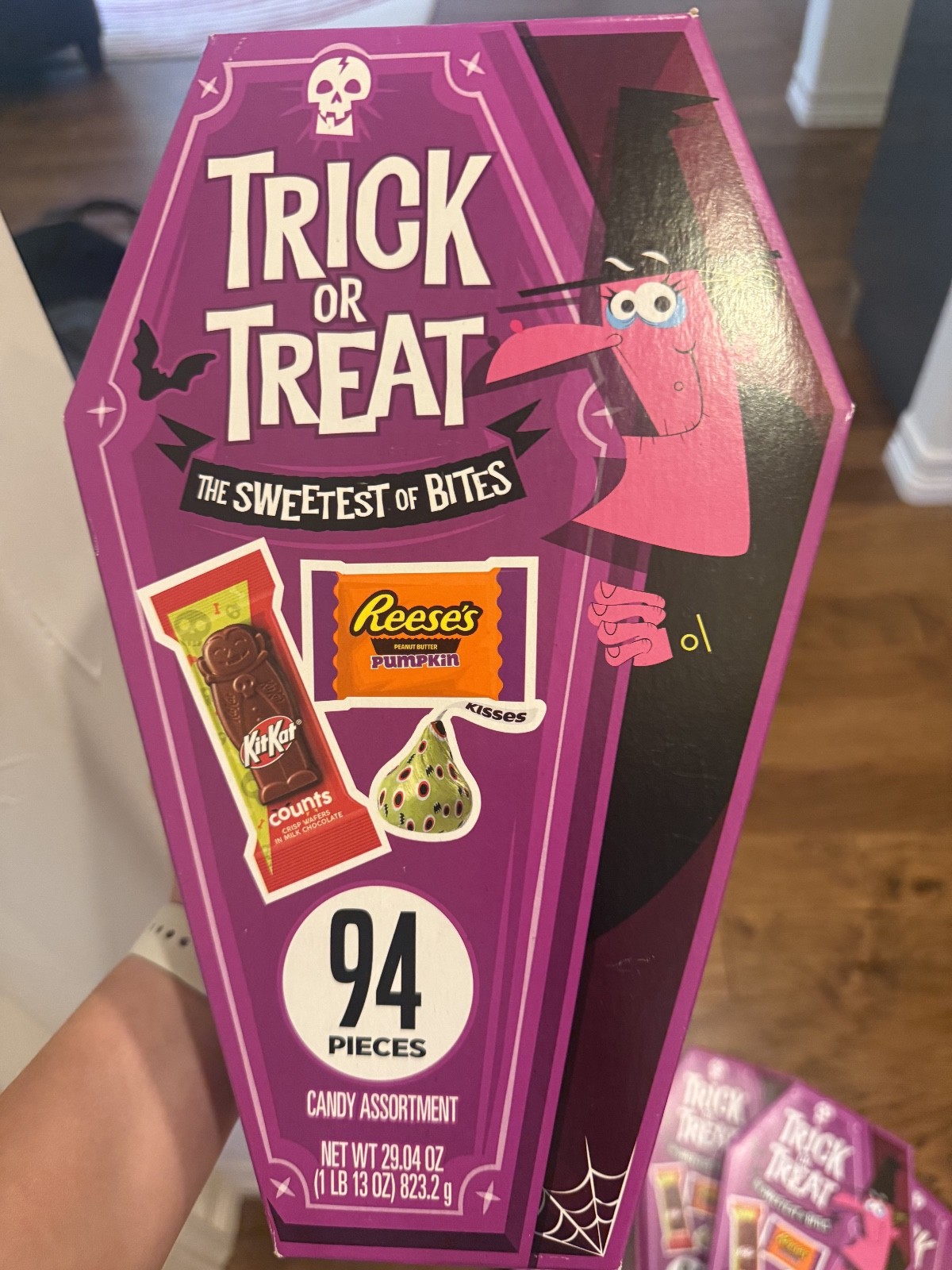 5 brand new boxes of mixture of halloween candy with 94 individual pieces perbox