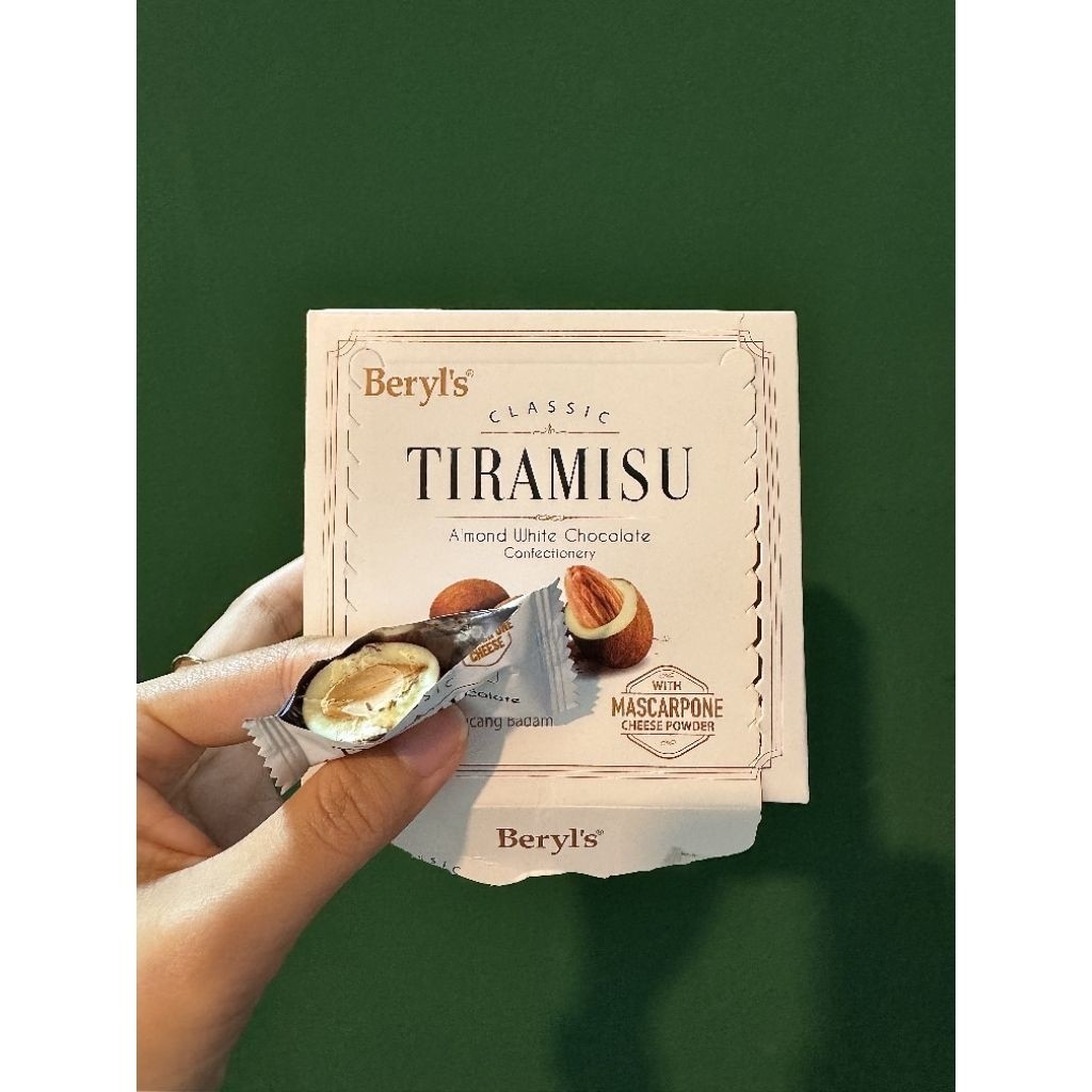 BERYL’S Tiramisu Milk Chocolate Confectionery (65g 180g 300g) Malaysia top item