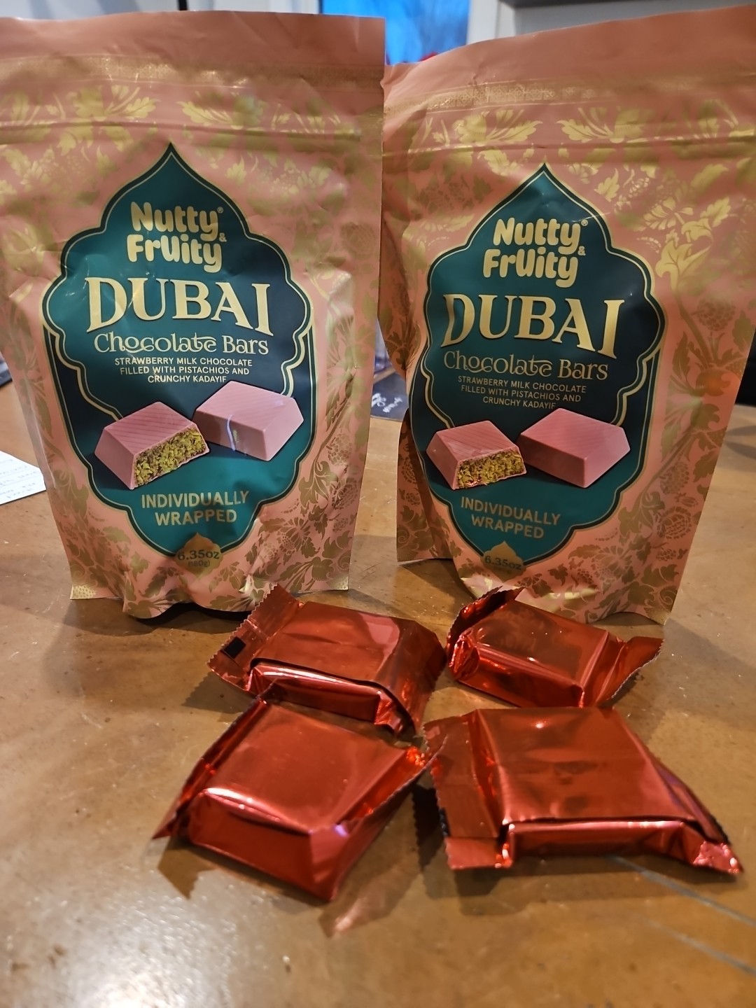 Nutty Fruity Dubai Chocolate Bars Strawberry Milk Chocolate 2 Bags+4 Single Bars