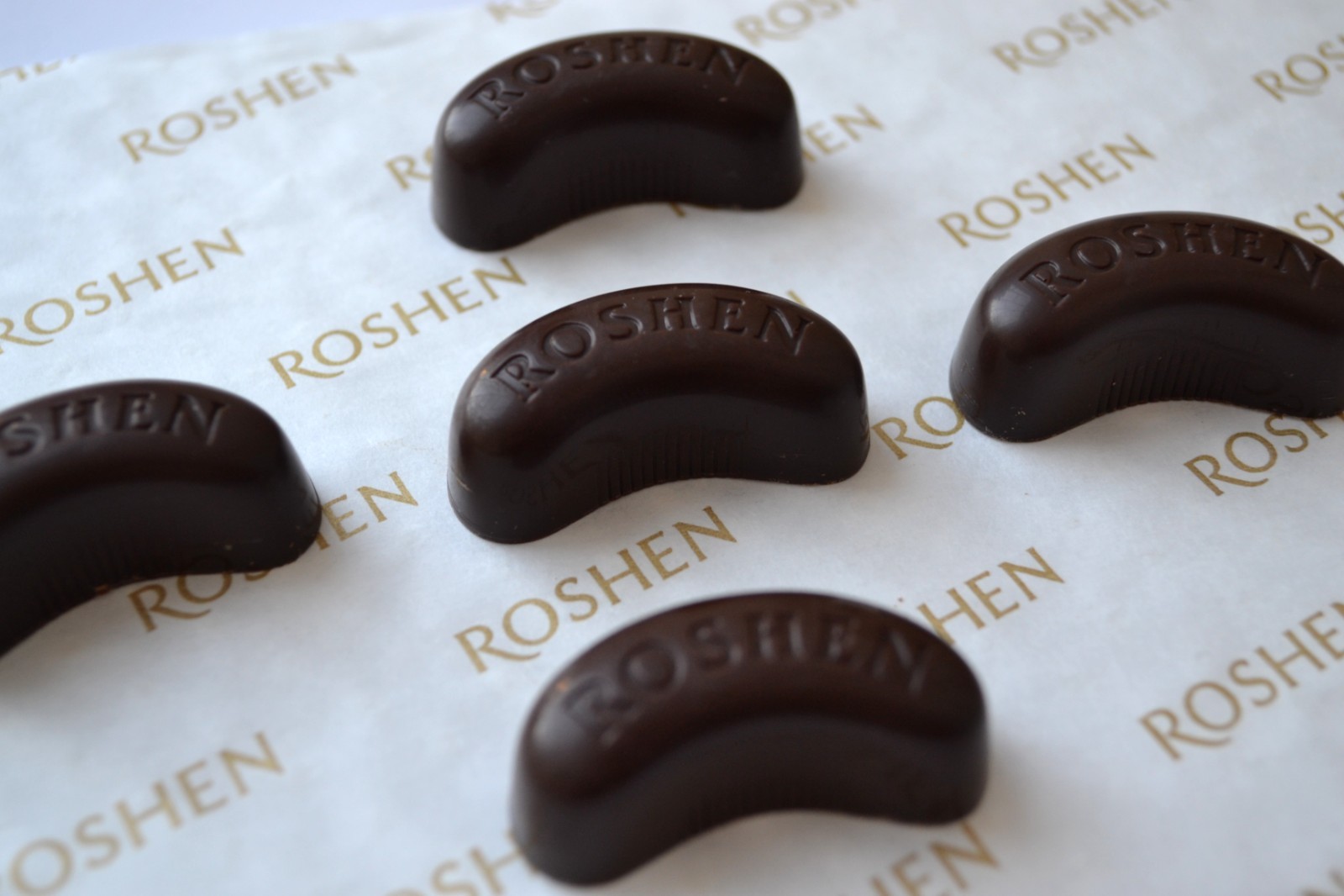 Box Sweets ROSHEN “Shooters” Chocolate Candy with Brandy Liqueur 150g / 5.3 oz