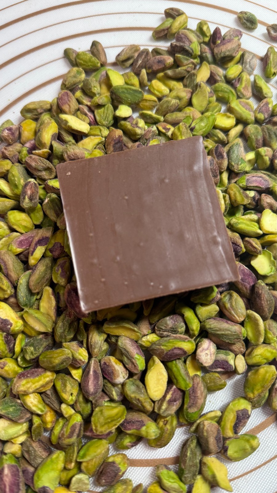 Milk Chocolate square Dubai filling Artisanal Crunchy Pistachios handmade 65g.