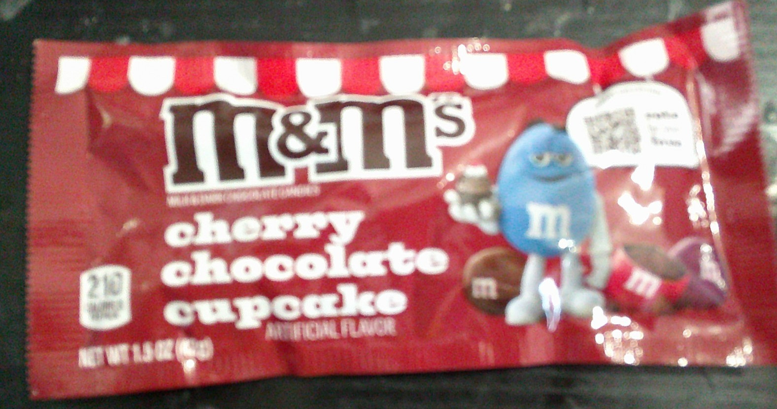NEW M&M’s CHERRY CHOCOLATE CUPCAKE chocolate pieces 1.63 oz LIMITED EDITION