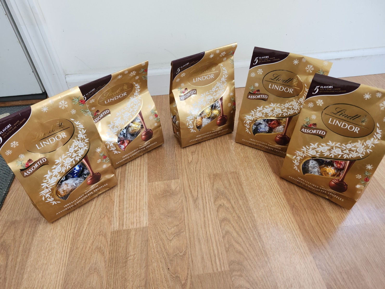 5 Bags Lindt Lindor Assorted Chocolate Truffles 12.7oz each
