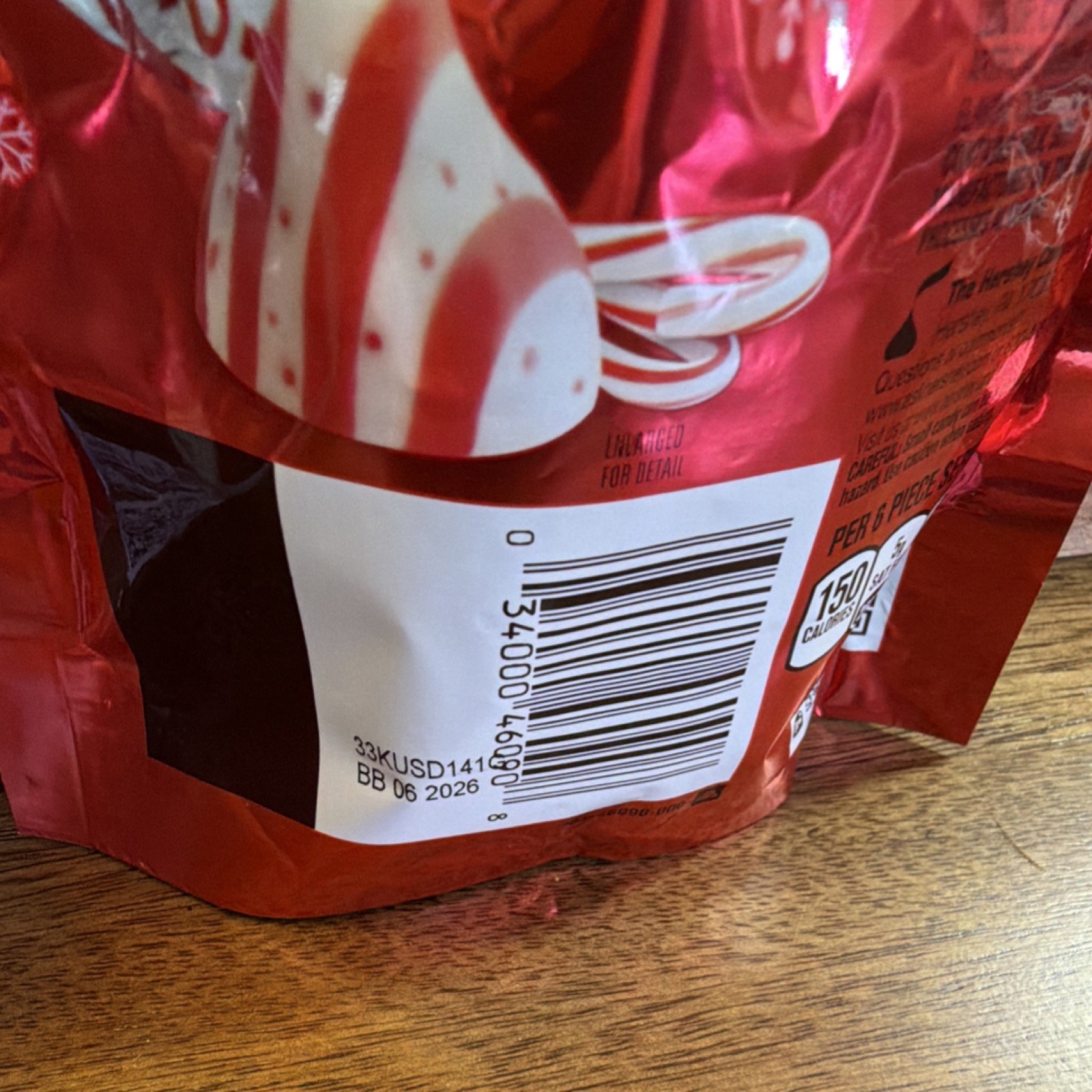 Hershey’s Holiday White Chocolate Kisses Snickerdoodle & Candy Cane 6.5oz Bag