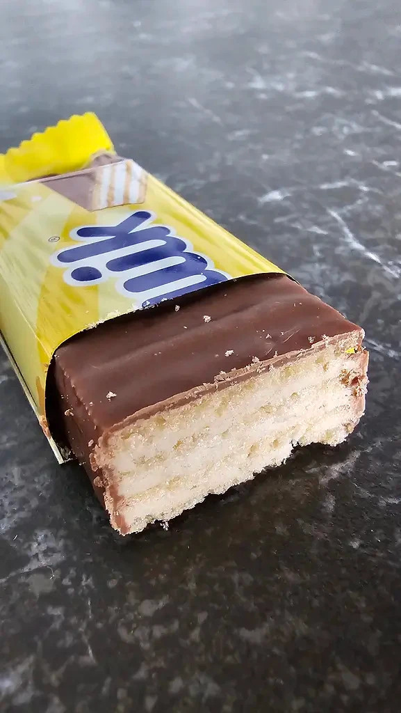 Nestle Nesquik Milk Chocolate Waffle Bars 26 g Made in Ukraine 7/14/28 Bars
