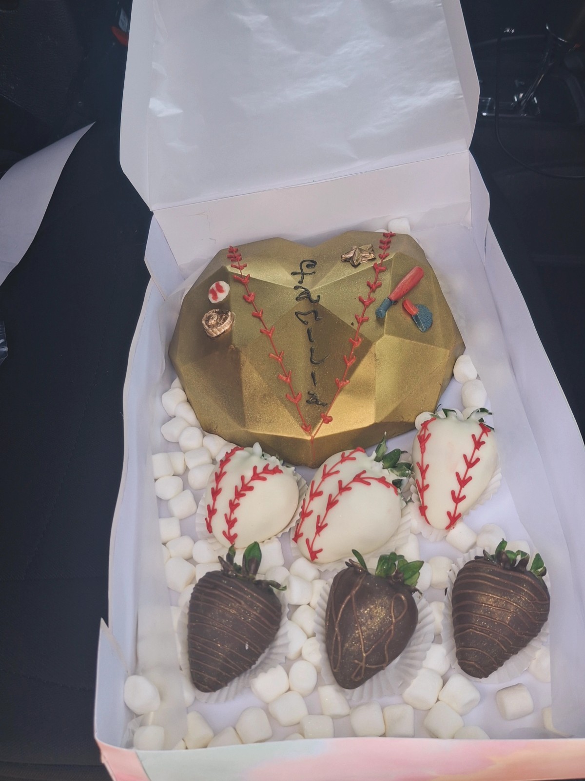 fresas irresistibles personalizadas, para toda ocasión solicita el tuyo.