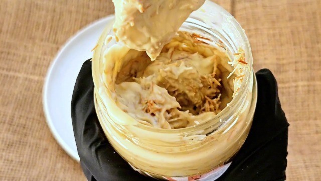 Gourmet Pistachio Spreadable White Chocolate with Roasted Phyllo – 9.7 oz